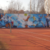 Stenu pri tenisovom kurte oživili umelecké graffity maľby